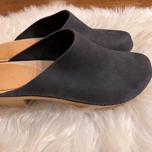 Bryr Clementine Mid-Heel Size 39/9 Dark Navy